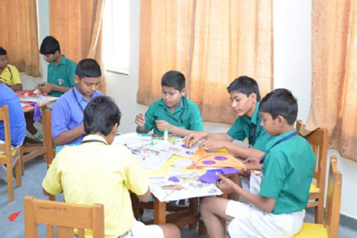 Sinhgad Public School-arts and crafts