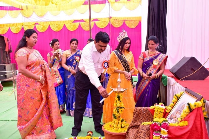 Skd International School-Lighting The Lamp