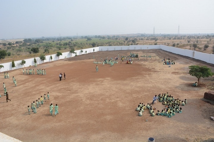 Smt Sarojben Damjibhi Vikamshi Dnyanpeeth-Play Ground