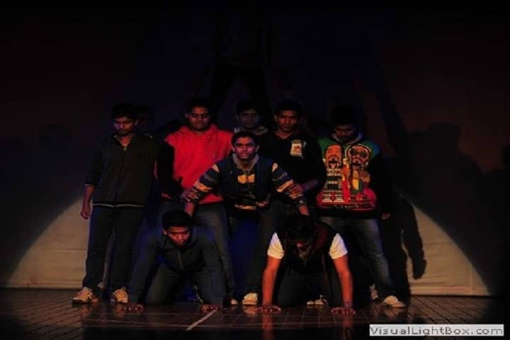 Sweet Memories School-Dance