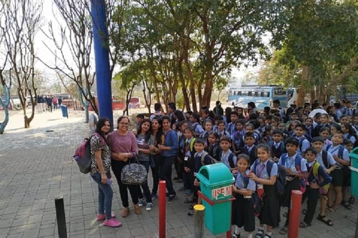 Teens World Corporate School-Trip