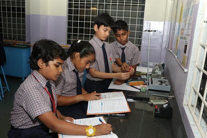The Lexicon International School Kalyaninagar-Physics Lab