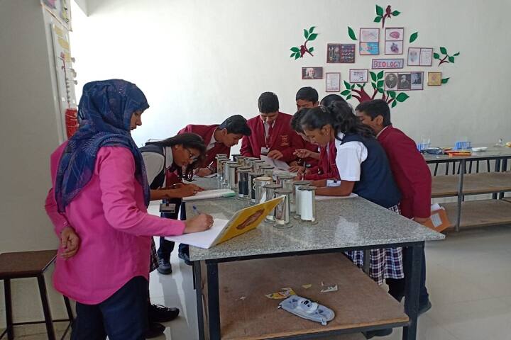 Trinity International School-Biology Lab