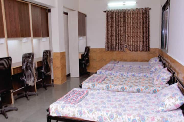Vagad Pace Global School-Hostel
