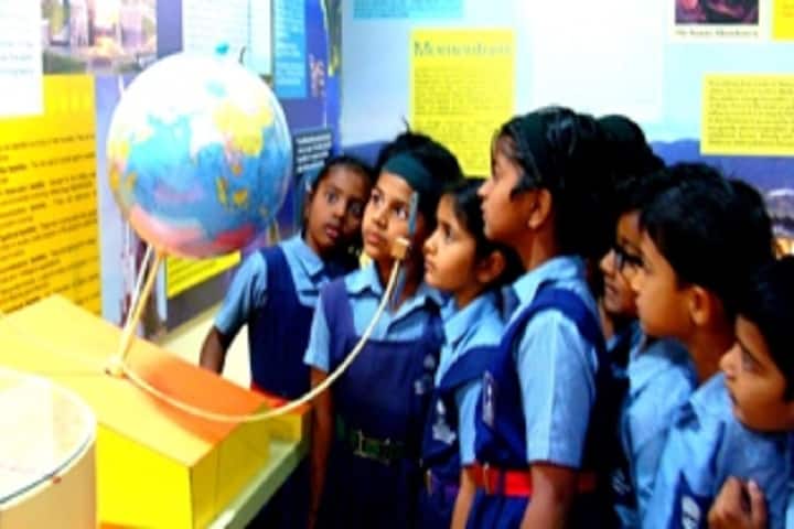 Vidya Pratishthans English Medium School-Science Center