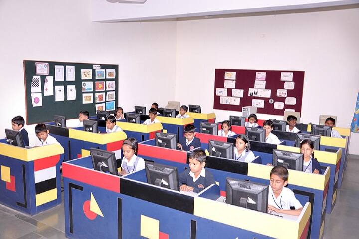 Vidya Pratishthans New Bal Vikas Mandir-Computer Lab
