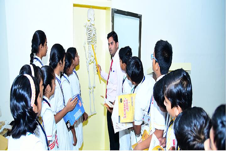 Vidyarambh School-Science Lab 1