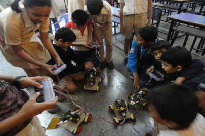 Vikhe Patil Memorial School-Robotics