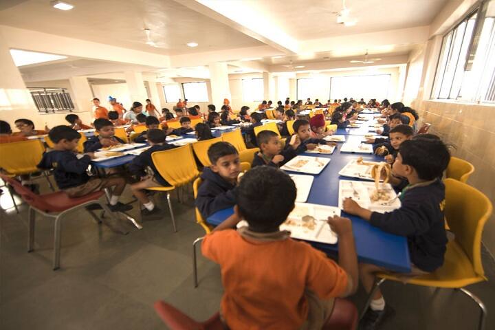 Viraj Shri Ram Centennial School-Dining room