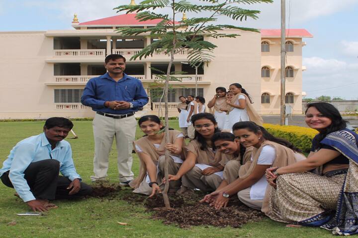 Vishwashanti Gurukul School-Plantation