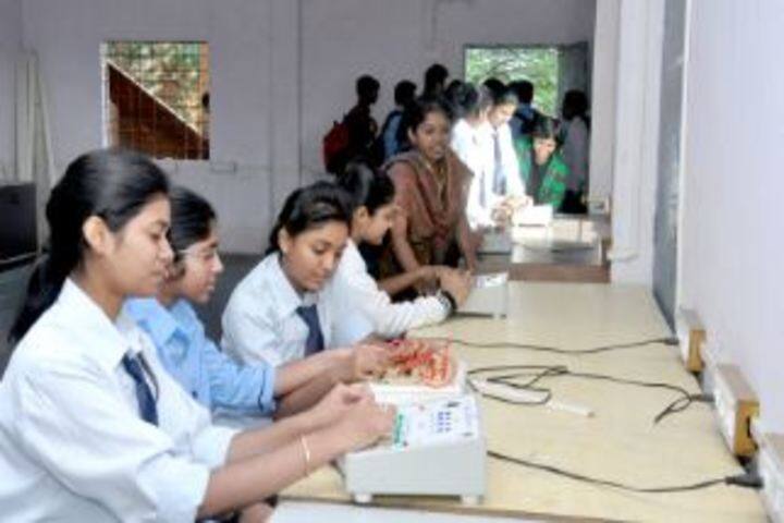 St.Paul School-Physics Lab