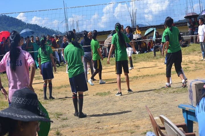 Little AngleS English School-Sports vollyball