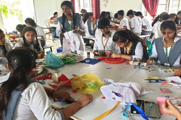 Destiny International School-Rakhi MAking