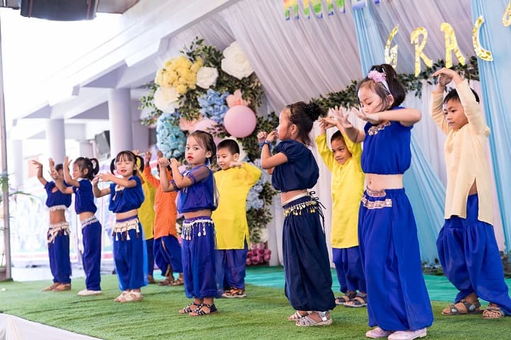 St Paul S Institute- Dance