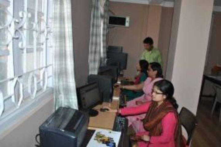 B K Bajoria School-Computer Lab