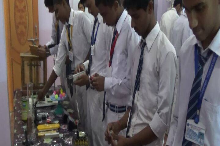 Dhruv Urmila Vidyapeeth-Lab