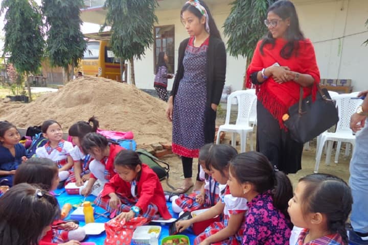 Hollo Toli School-Junior Community Service