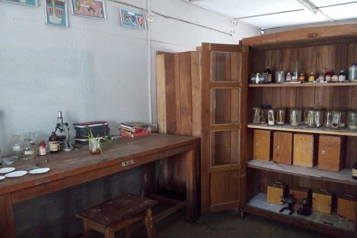 Kendriya Vidyalaya-Biology-Lab