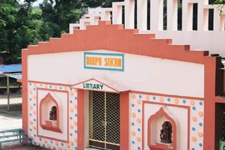 Deepika English Medium School-Library