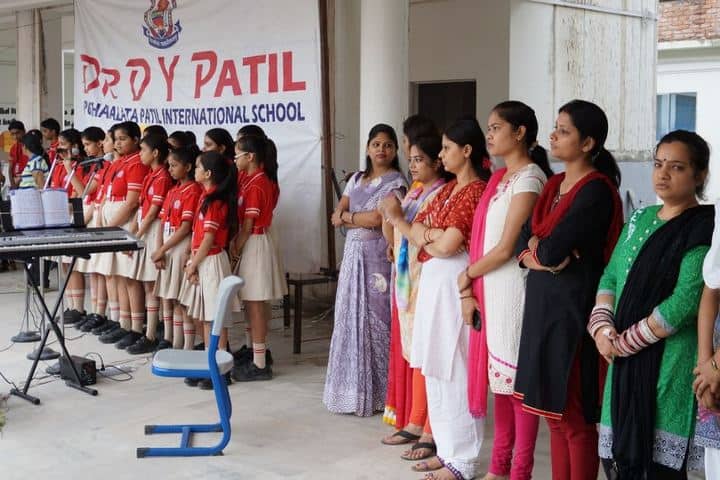 Dr D Y Patil Pushapalata Patil International School-Singing