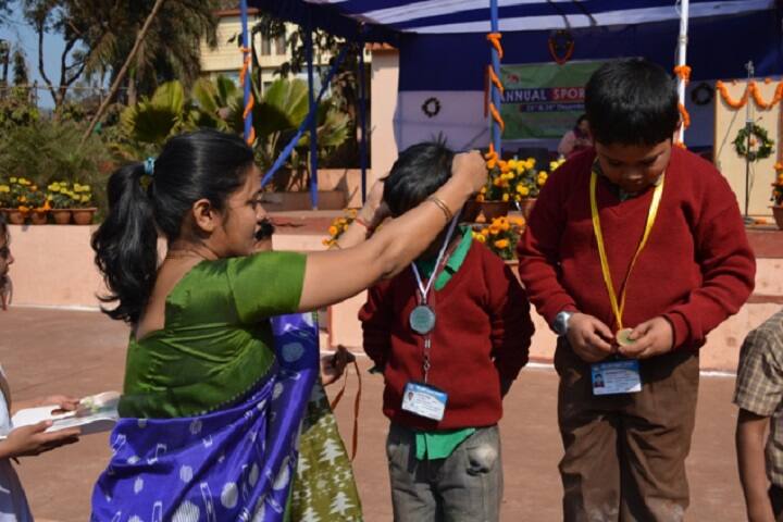 Emil DAV Public School-Medals Distribution