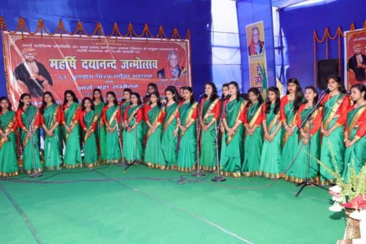 Dr Dukhan Ram Dav Public School-Singing