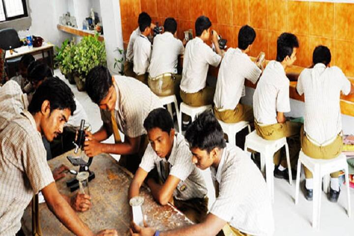 Johari Mall High School-Biology Lab