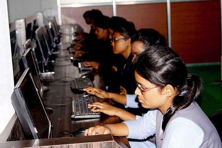 Kerala English Medium School-Computer-Lab