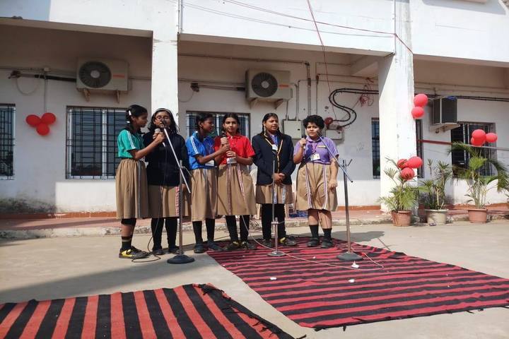 Krishnamurty World School-Singing