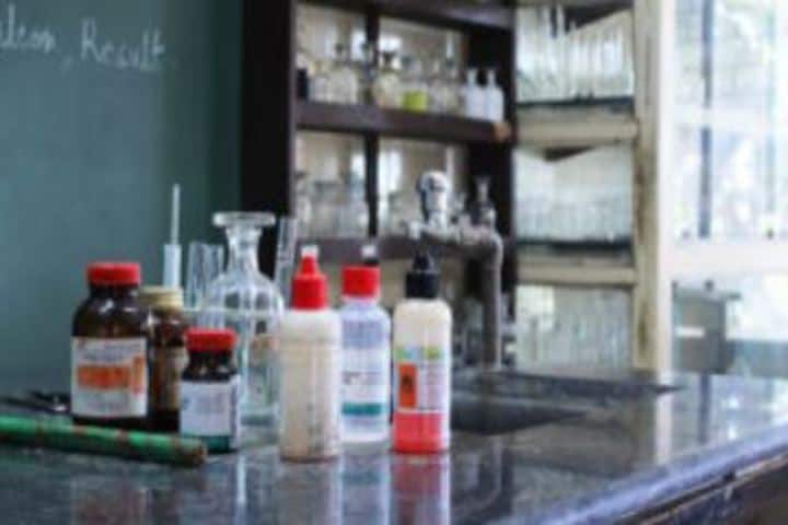 "Mothers Public School-Chemistry-Lab"