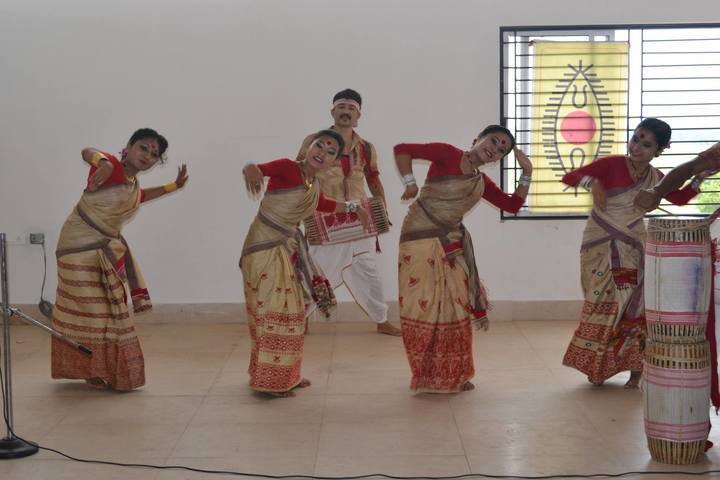 "Mothers Public School-Dance"