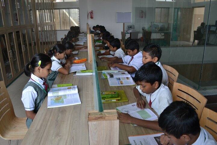 "Mothers Public School-Library"