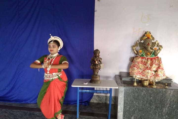 Mount Litera Zee School-Dance