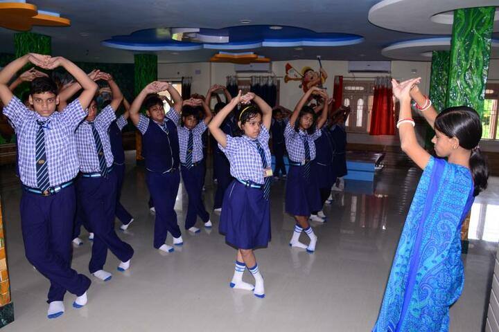 Nri International School-Dance