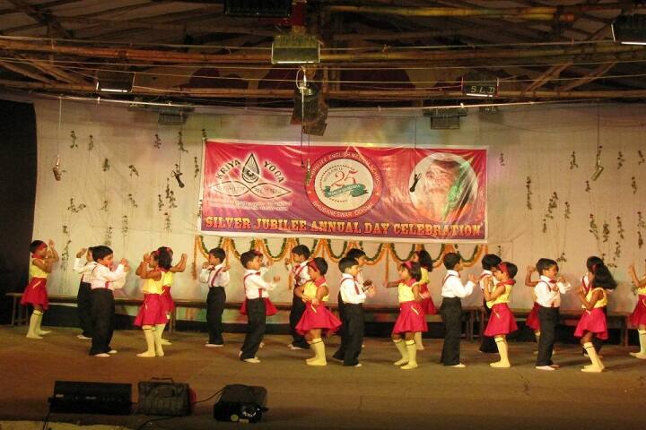 Prabhujee English Medium School-Group Dance