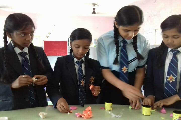 Sai Valley World School-Art and Craft