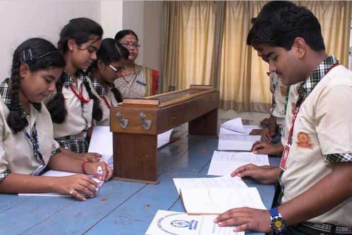 Saraswati Vidya Mandir-Physics Labs