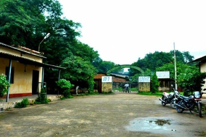 South Eastern Railway Miixed High School-Ground