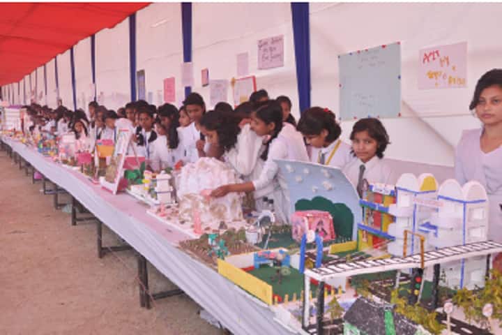 Guru Vashistha Vidyayan-Science Exhibition