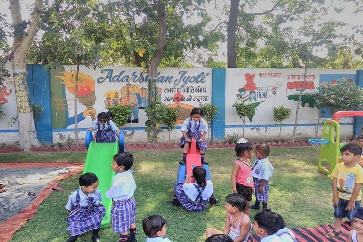 Adarsh Public School-Kinds Park