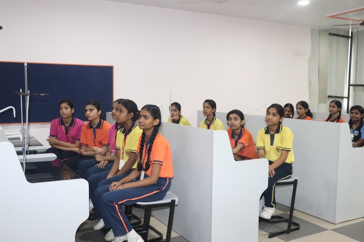 Gyan Bharti Global School-Science Lab