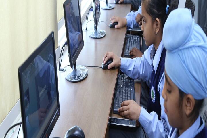 Angels Valley School-Computer Labs