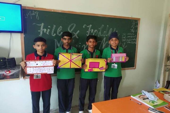 Apple International School-Making Cards