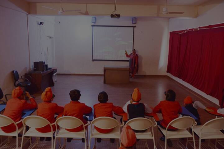 Aryabhatta International School-Classroom smart