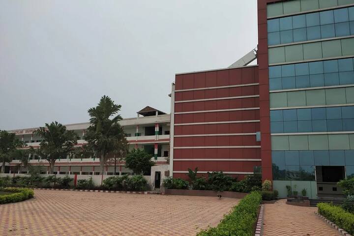Auckland Grammar Senior Secondary School-Campus-View entrance