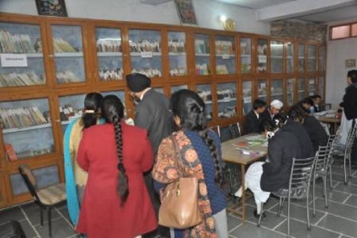 AVM Senior Secondary School-Library