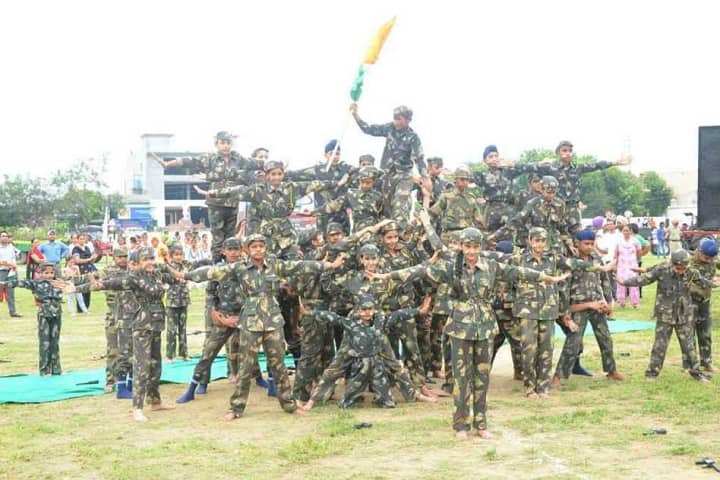 Baba Aapo Aap Guru Nanak Public School-Events independance day