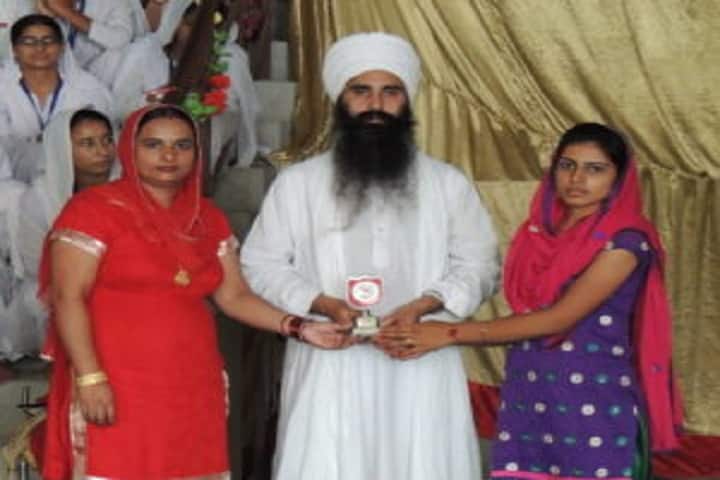 Baba Isher Singh Nanaksar Public School-Prize Distribution