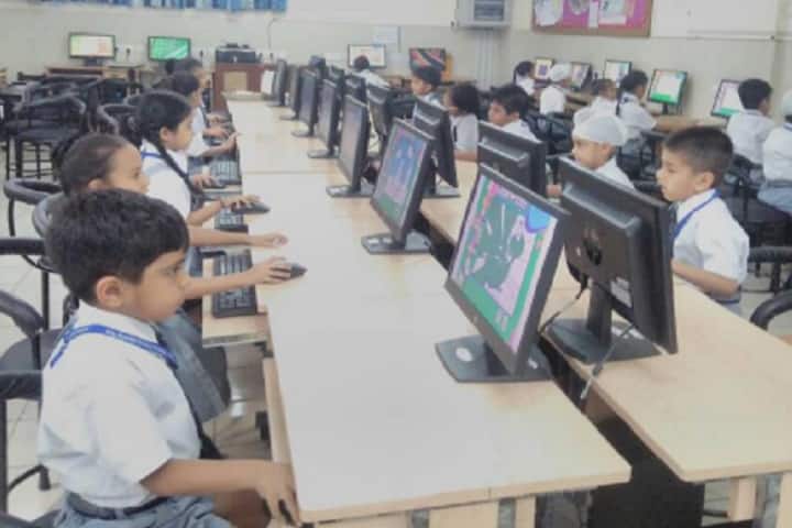 Bal Bharati Public School-IT-Lab