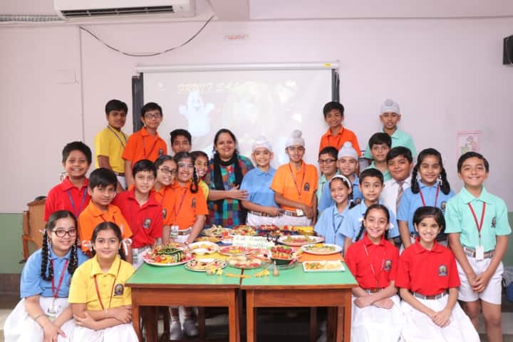 BCM Arya Model Senior Secondary School - Fruit Party 2018